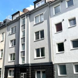 Zentrale und charmante Etagenwohnung mit Balkon im Klinikviertel!